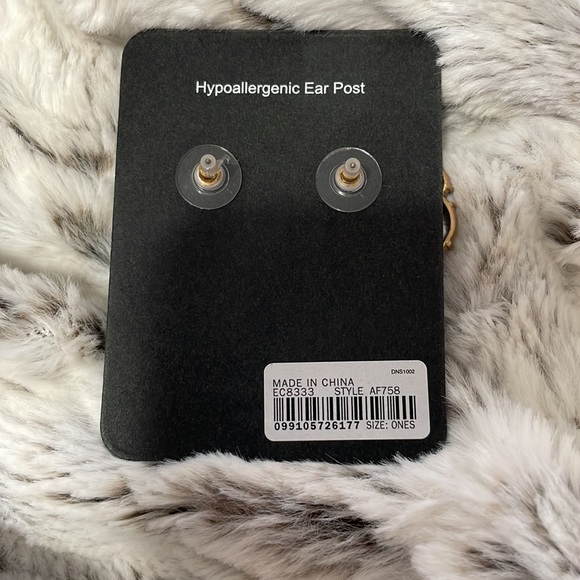 New earrings - Picture 2 of 2